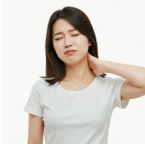 베개만 잘못 베도 아침에 목이 안 돌아가요.